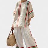 Souprava Mediterranean Daisy z bambusového lnu s elegantními červenými a zelenými pruhy